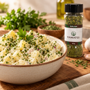 Salsa Desidratada Yamato — 20 g: sugestão de uso culinário com frasco Yamato ao fundo